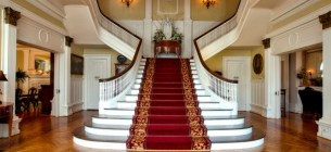 25 Inspirasi Desain Tangga Rumah Elegan dan Mewah